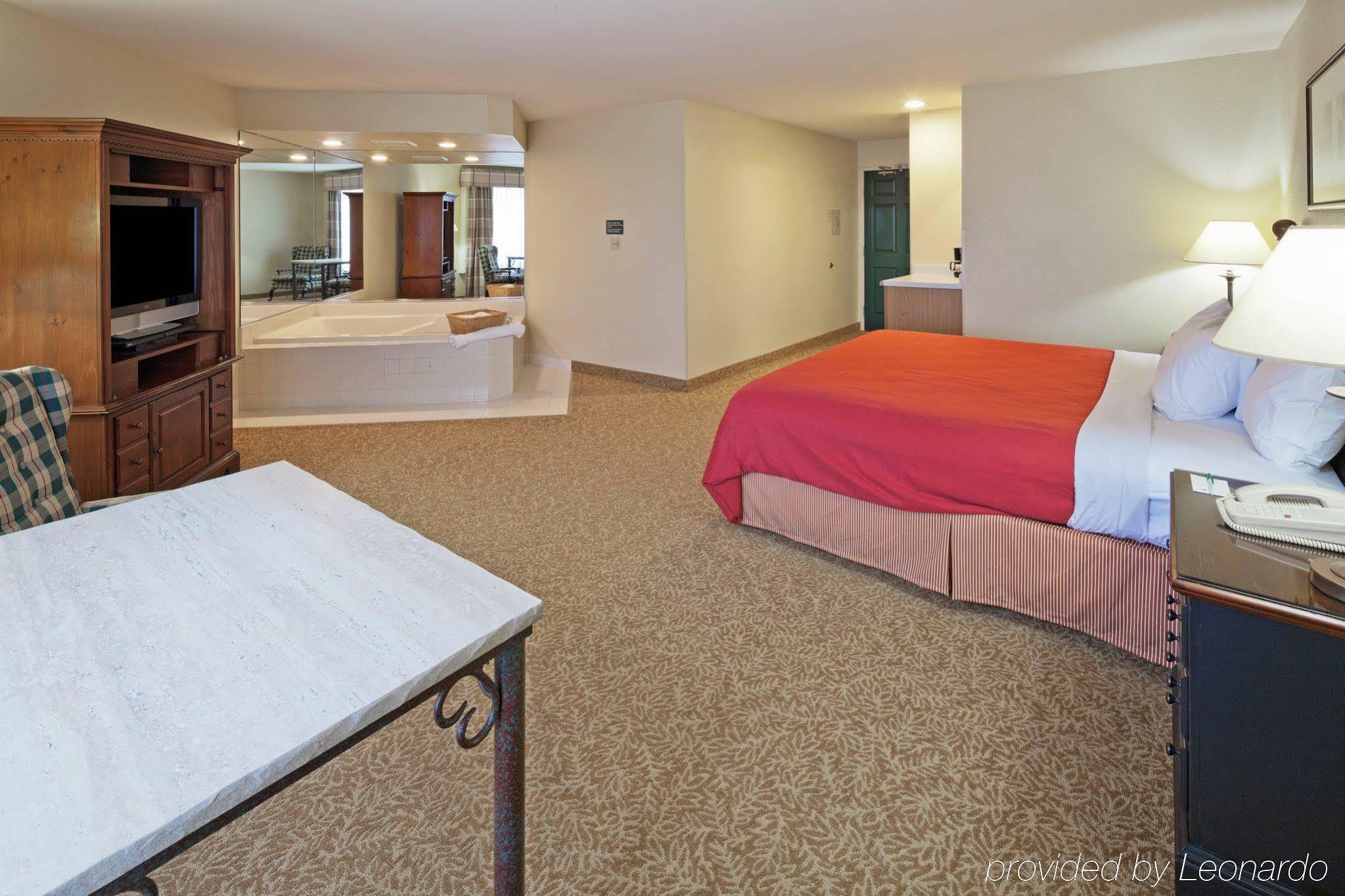 Country Inn & Suites By Radisson, Germantown, Wi ภายนอก รูปภาพ